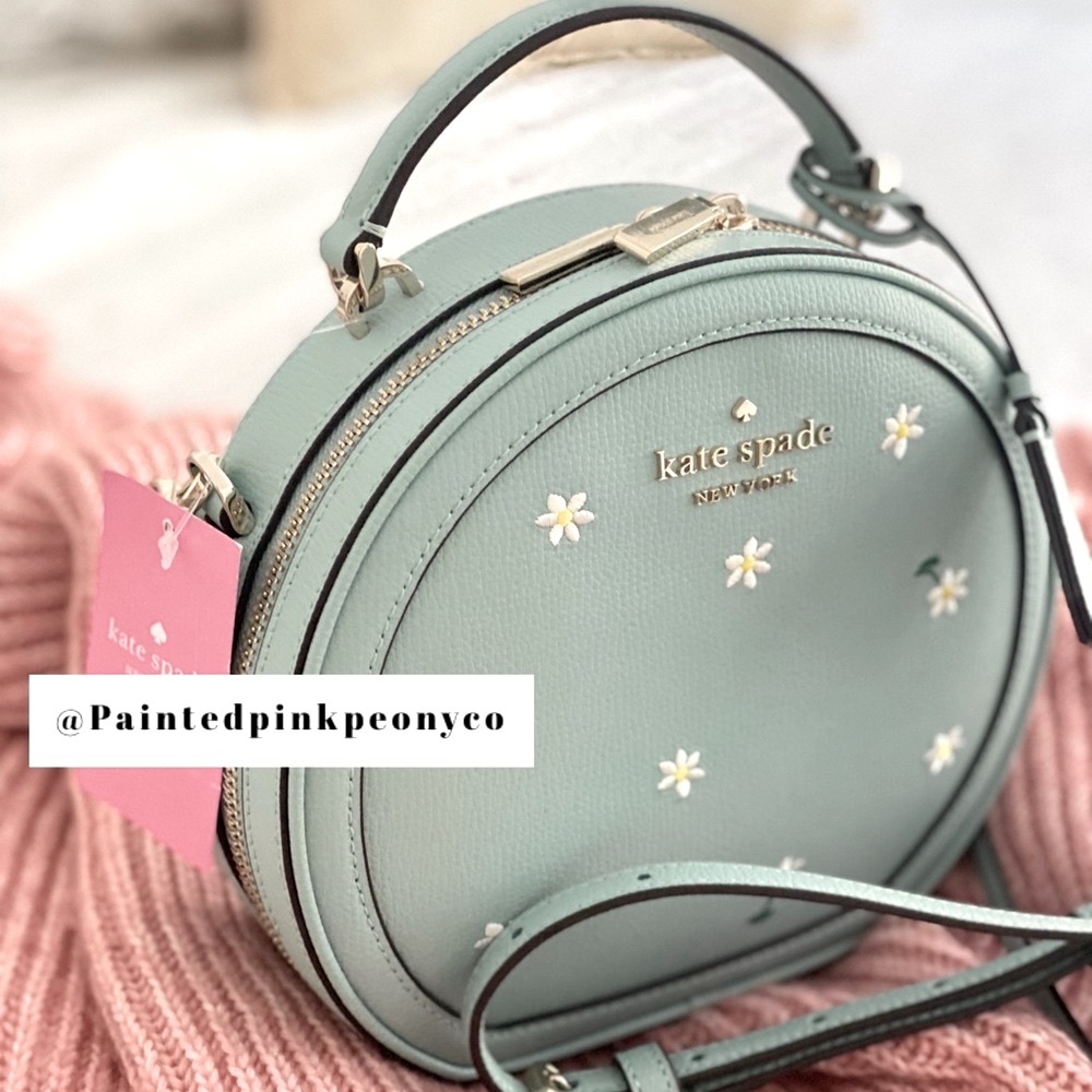 KATE SPADE | Blue Daisy Purse Embroidered Canteen - Picture 2 of 16